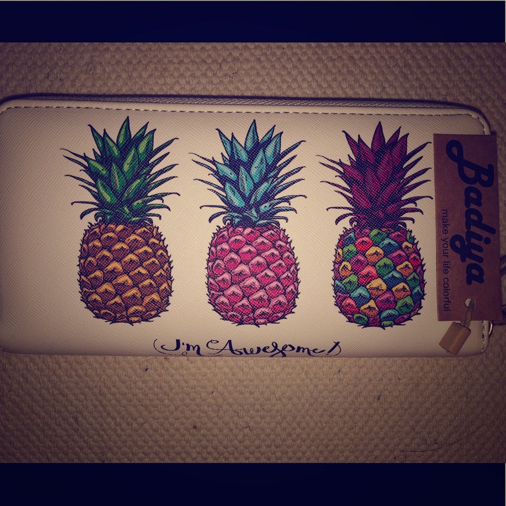 Badiya “I’m Awesome” Zipper Pineapple Wallet, NWOT